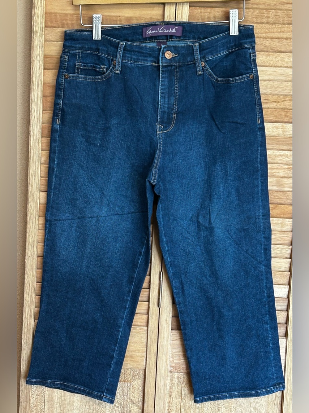 Gloria Vanderbilt womens size 6 cropped stretch blue Jeans